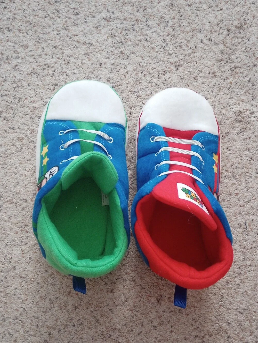 Super Mario Bros Slippers Boys Size 4-5